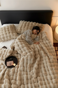 All-Season Lightweight Blanket